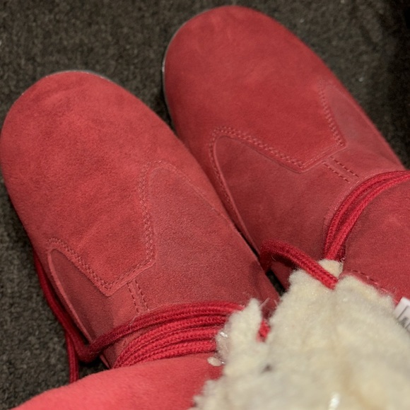 BearPaw Lace Up Boots - Picture 4 of 4